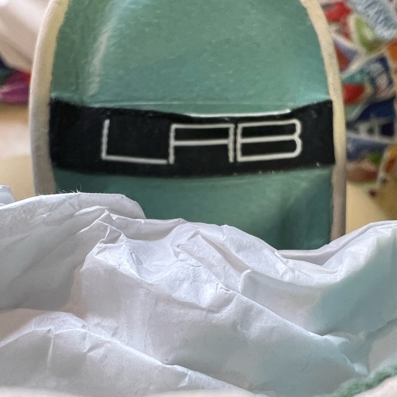 Shoes - Picture 7 of 7